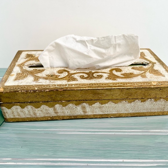 Vintage Italian Florentine Gold Gilt Tissue Box - Picture 2 of 11
